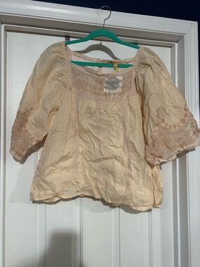 Magnolia Western Peasant Top - Light Pink